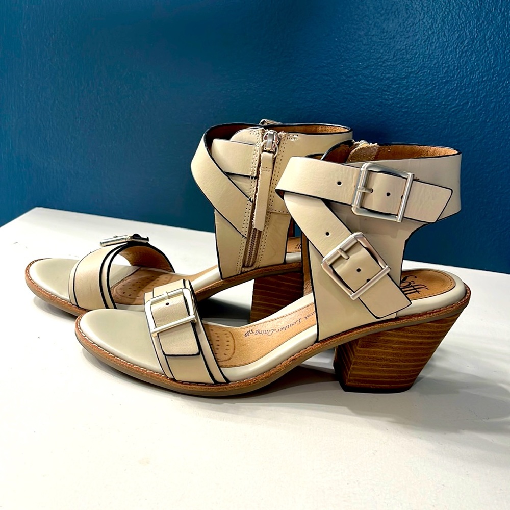 Sofft cream leather heels. Adjustable straps with inside ankle zipper.